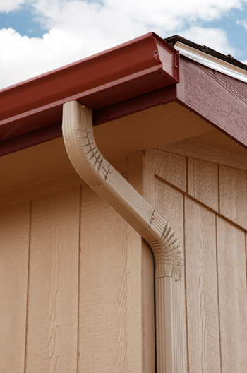 Seamless gutter and downspout
